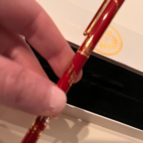 Buckingham Palace Collectible Ballpoint Pen - Picture 16 of 16